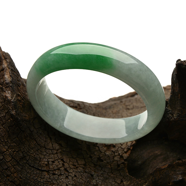 （超值推荐）糯冰种飘翠贵妃镯（54mm-46.3mm）