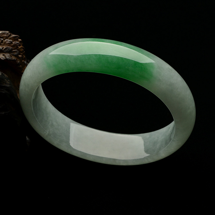 （超值推荐）糯冰种飘翠贵妃镯（54mm-46.3mm）
