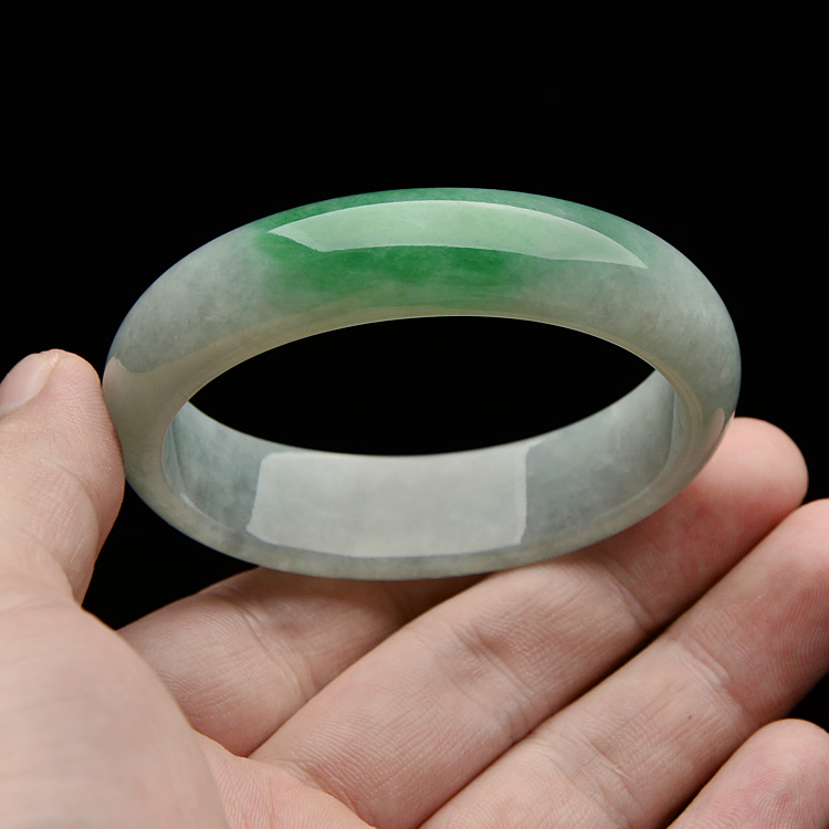 （超值推荐）糯冰种飘翠贵妃镯（54mm-46.3mm）