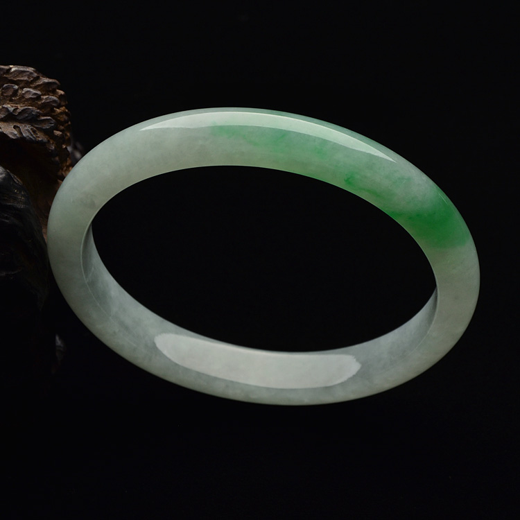 （超值推荐）糯冰种飘翠贵妃镯（52.6mm-46.7mm）