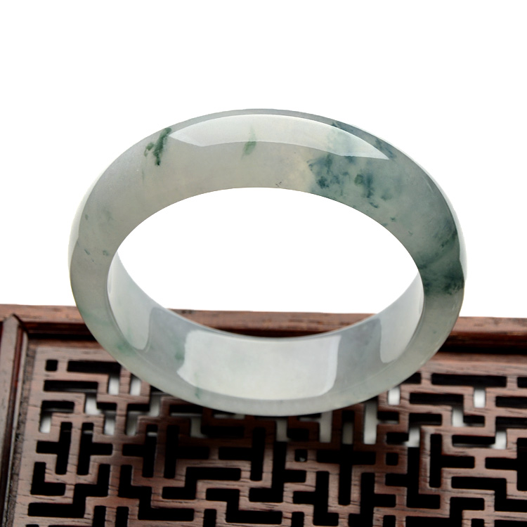 （超值推荐）糯冰种飘花手镯（52.5mm）