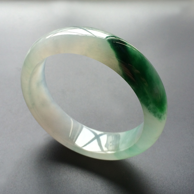 冰种飘阳绿手镯(56.8mm)