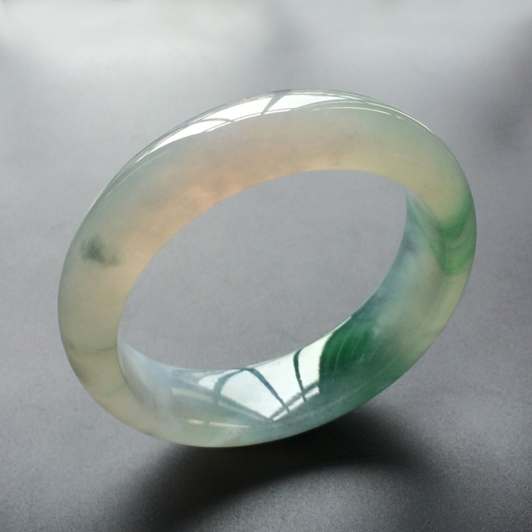 冰种飘阳绿手镯(56.8mm)