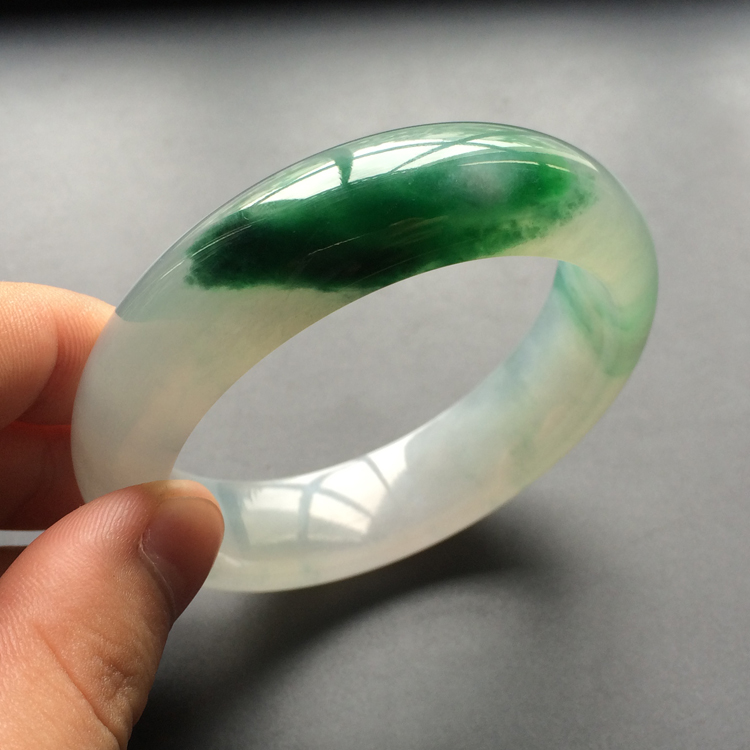 冰种飘阳绿手镯(56.8mm)
