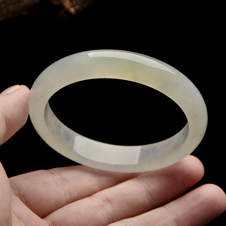 (超值推荐)冰种淡黄翡手镯（57mm）