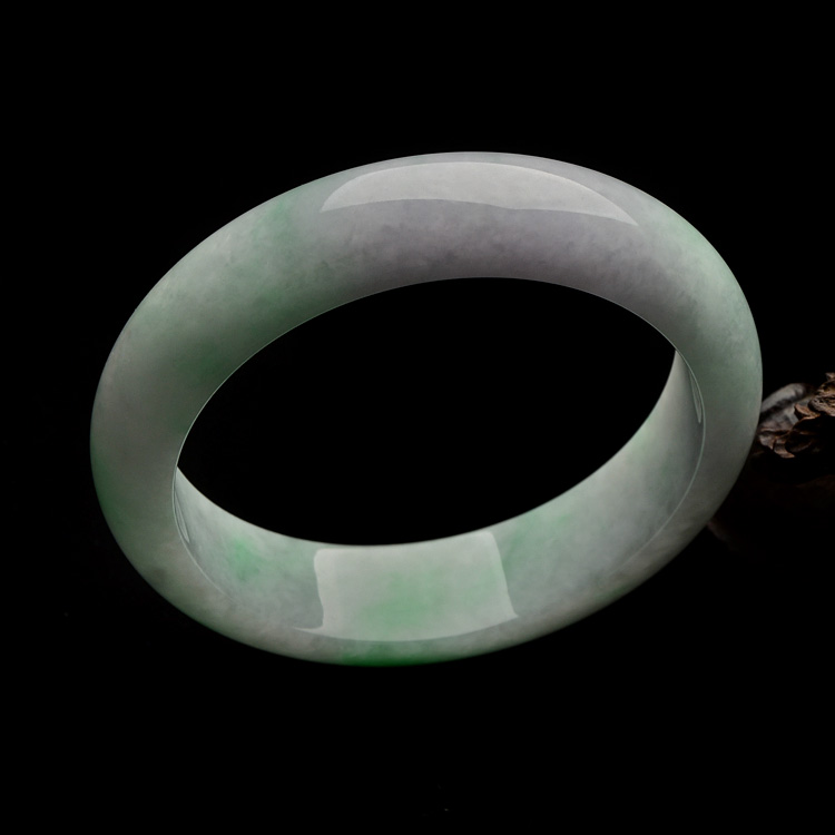 （超值推荐）糯冰种淡春带彩手镯（58mm）