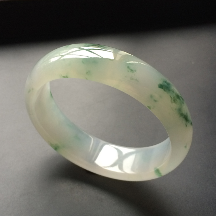 冰种飘花贵妃镯(58.6mm-53.6mm)