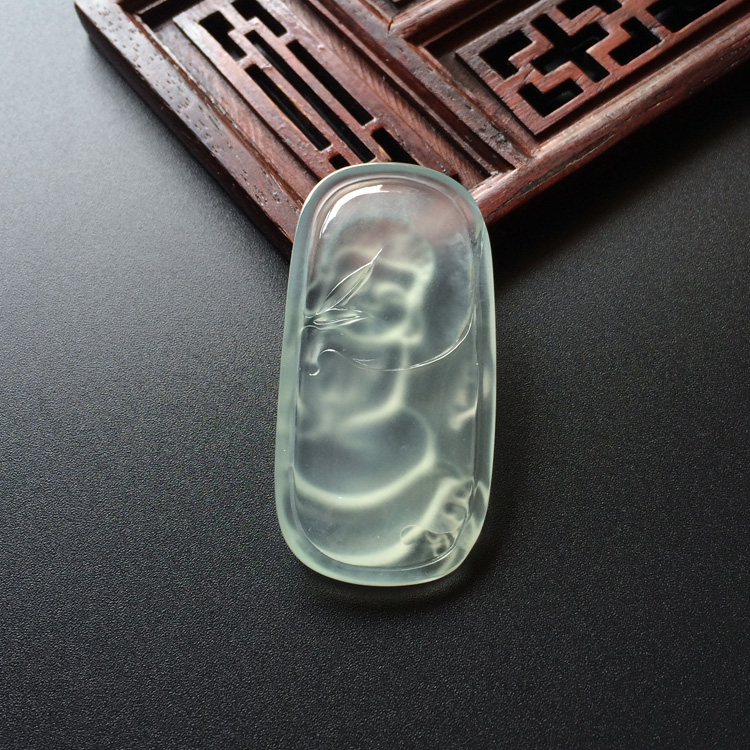 (超值推荐)冰玻种淡晴水普度众生胸坠面