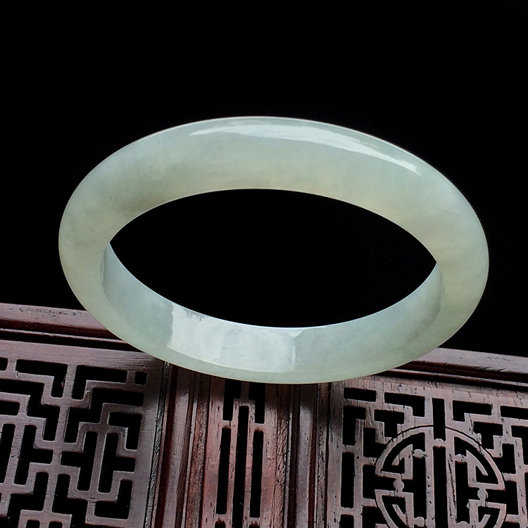 糯冰种晴水手镯（58mm）