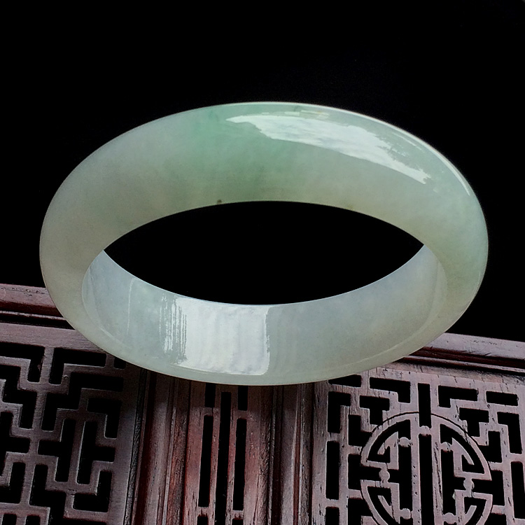糯冰种飘花手镯（57.8mm）