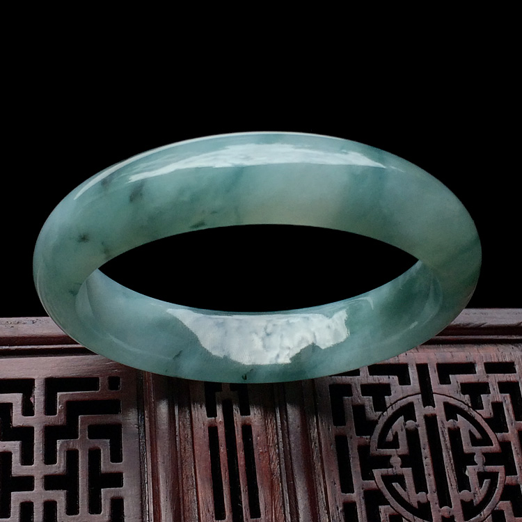 （超值推荐）糯冰种飘花手镯（55mm）