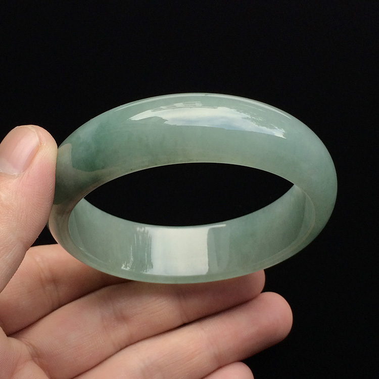 （超值推荐）糯冰种晴水手镯（57.8mm）