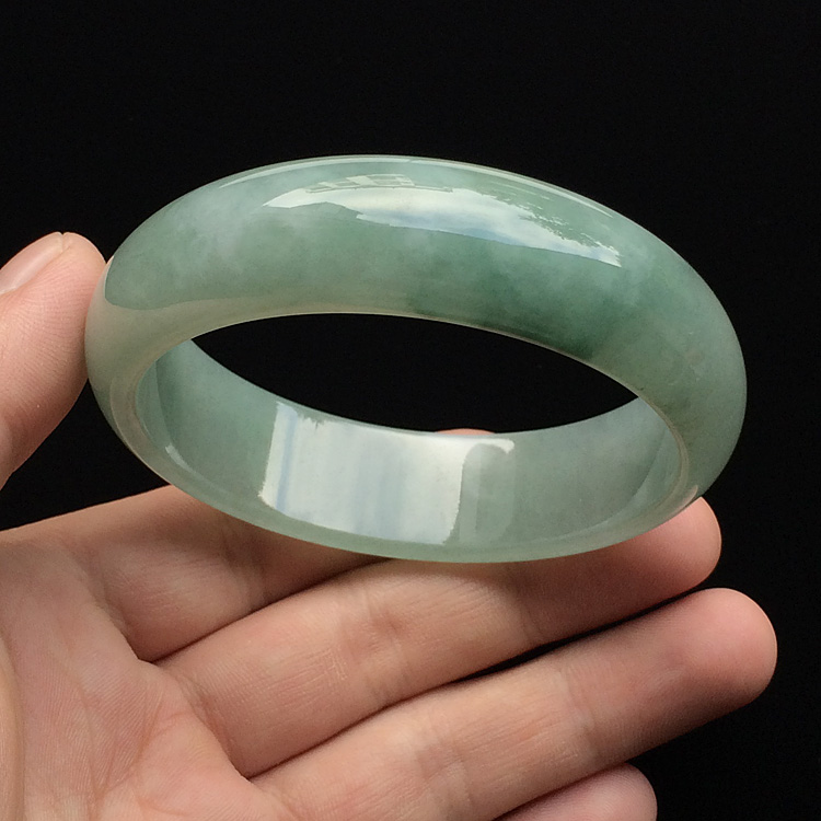 （超值推荐）糯冰种晴水手镯（57.8mm）