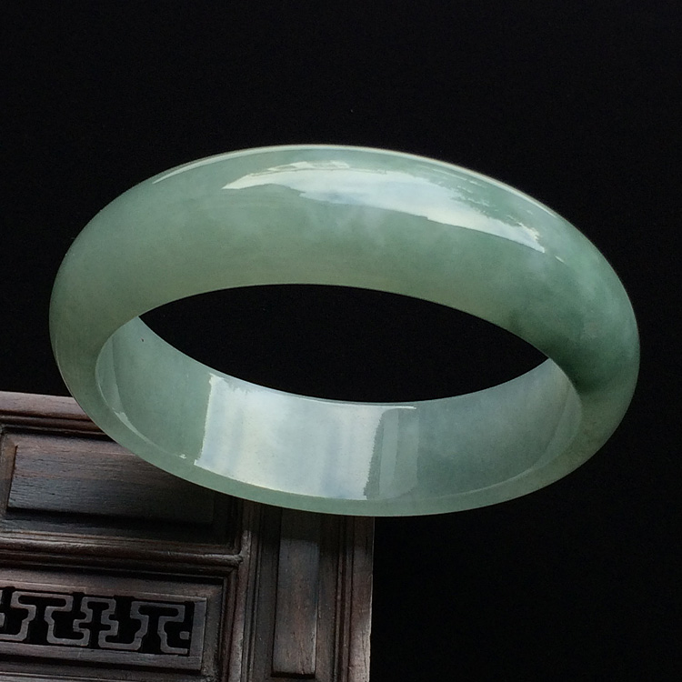 （超值推荐）糯冰种晴水手镯（57.8mm）