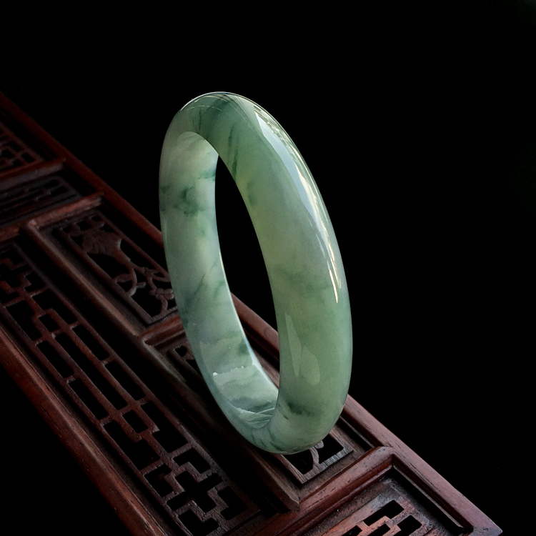 糯冰种飘花手镯（61.1mm）