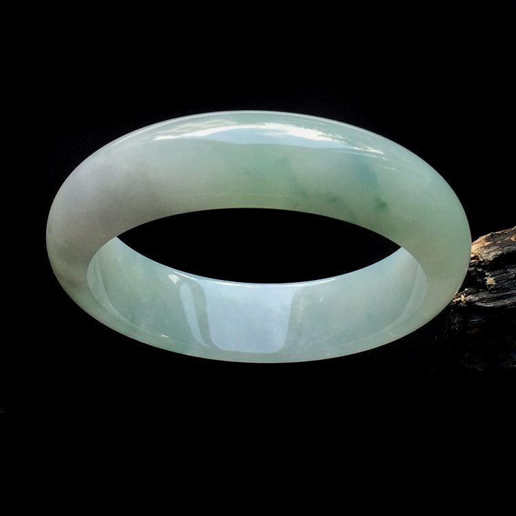 糯冰种晴水略飘花手镯（58.6mm）