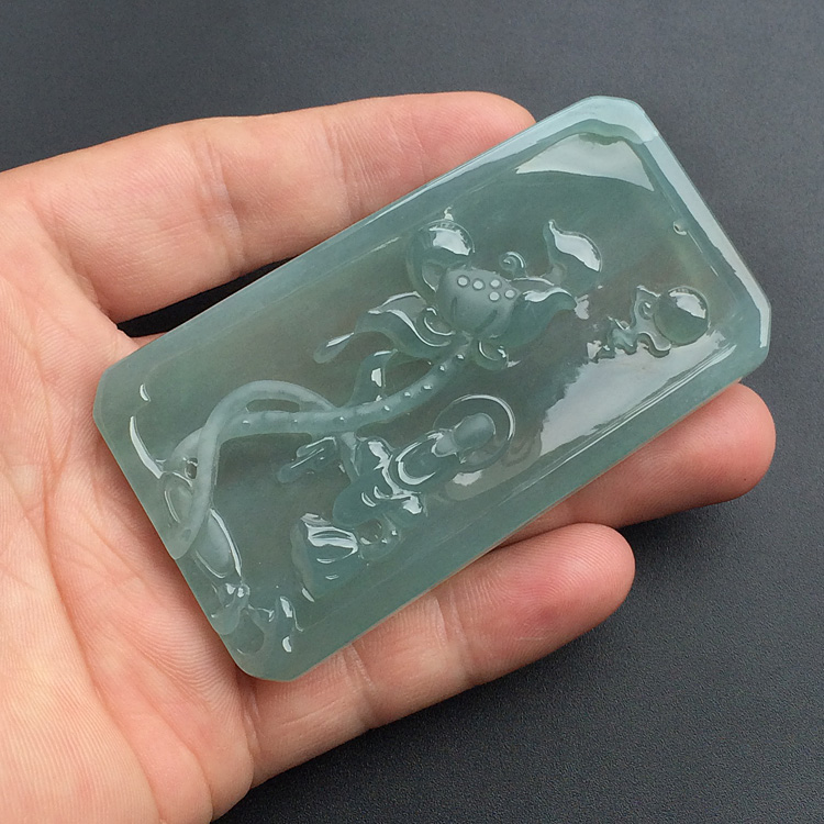 （超值推荐）糯冰种晴水莲悟挂件