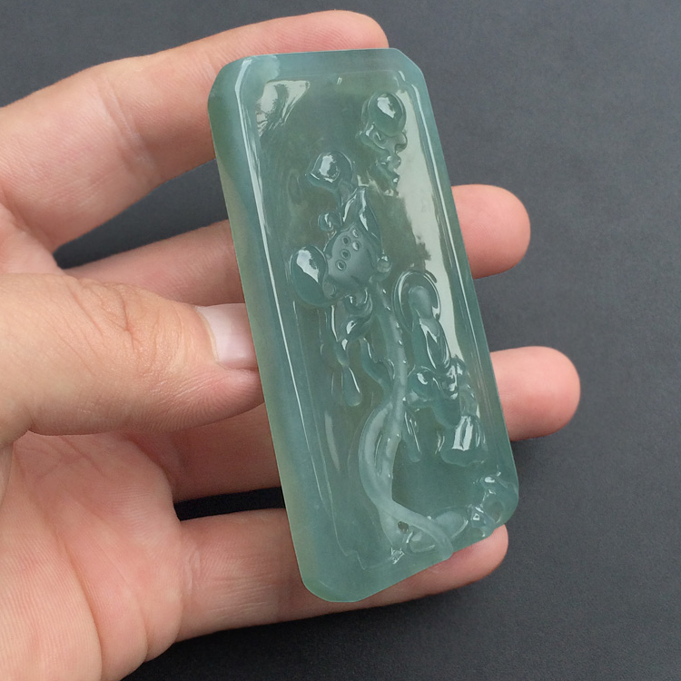 （超值推荐）糯冰种晴水莲悟挂件
