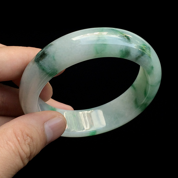 （超值推荐）糯冰种飘翠手镯（58mm）
