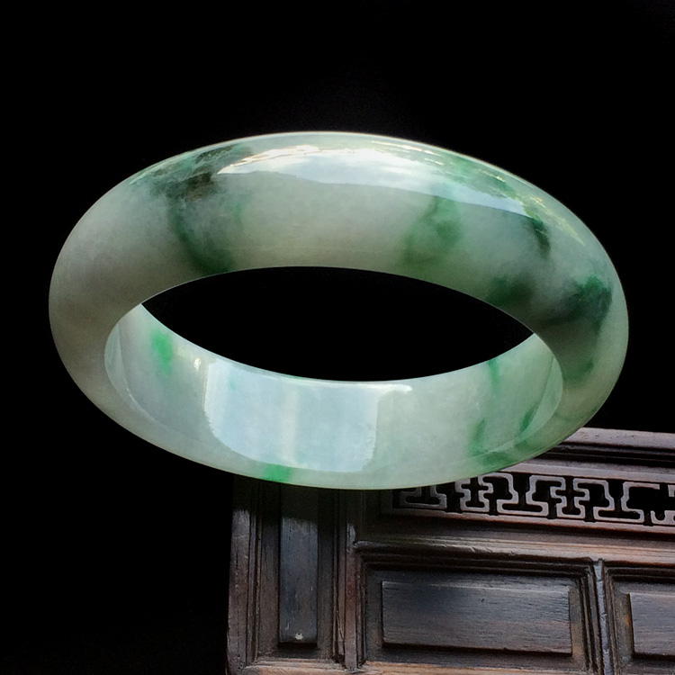 （超值推荐）糯冰种飘翠手镯（58mm）