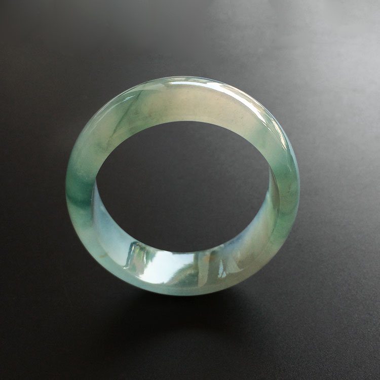 （超值推荐）冰种飘花略带黄翡贵妃镯（56.5mm-49.5mm）