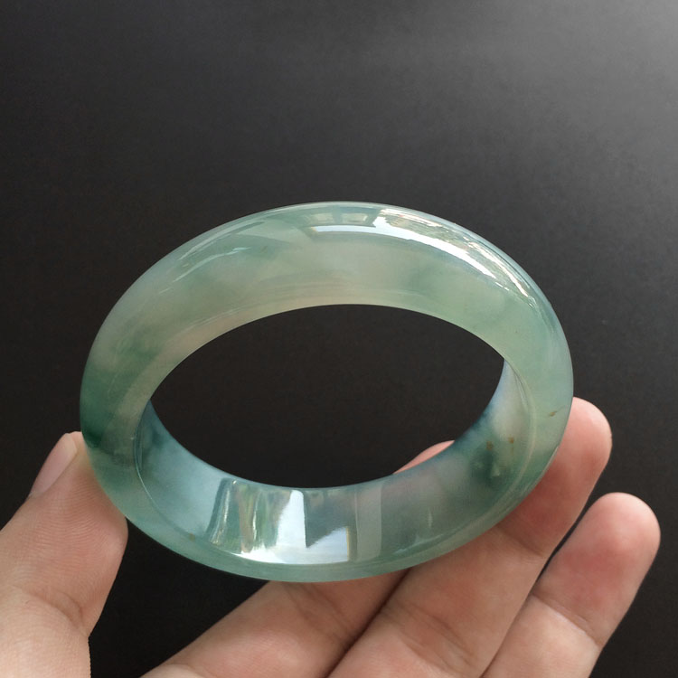（超值推荐）冰种飘花略带黄翡手镯（57.6mm）