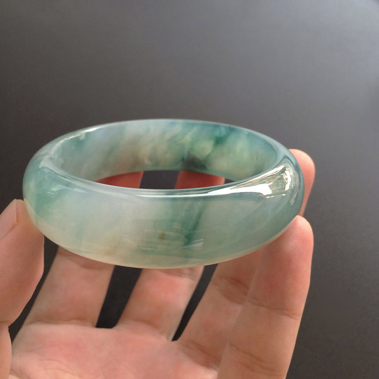 （超值推荐）冰种飘花略带黄翡手镯（57.6mm）