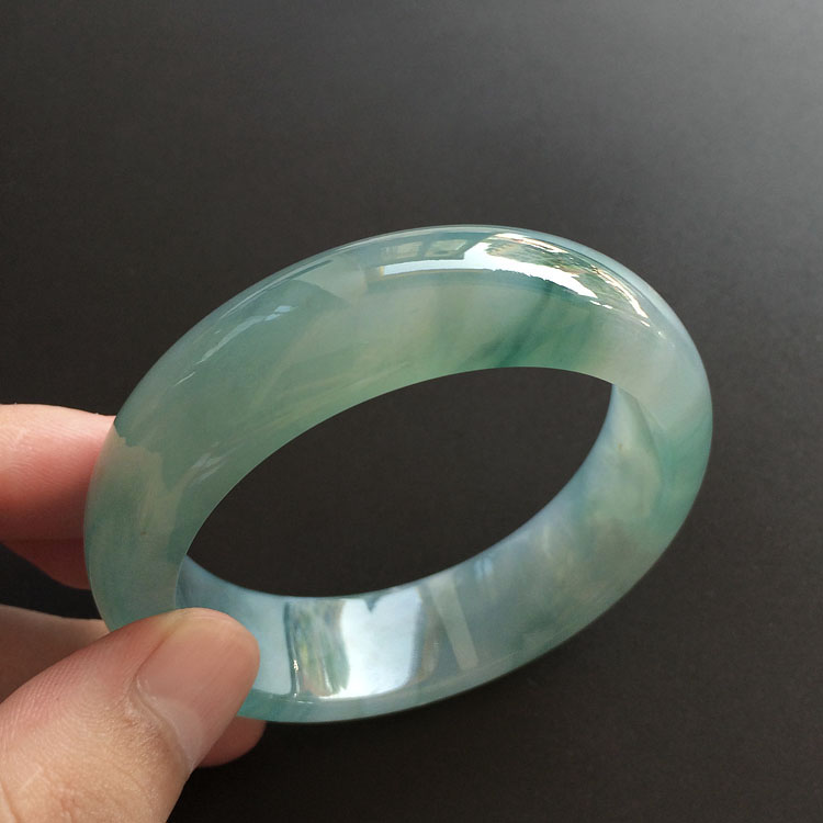 （超值推荐）冰种飘花略带黄翡手镯（57.6mm）