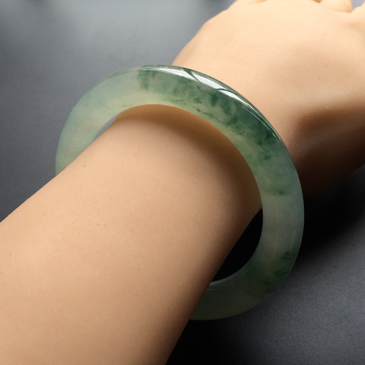 (超值推荐)冰种晴水飘花圆条手镯(58mm)