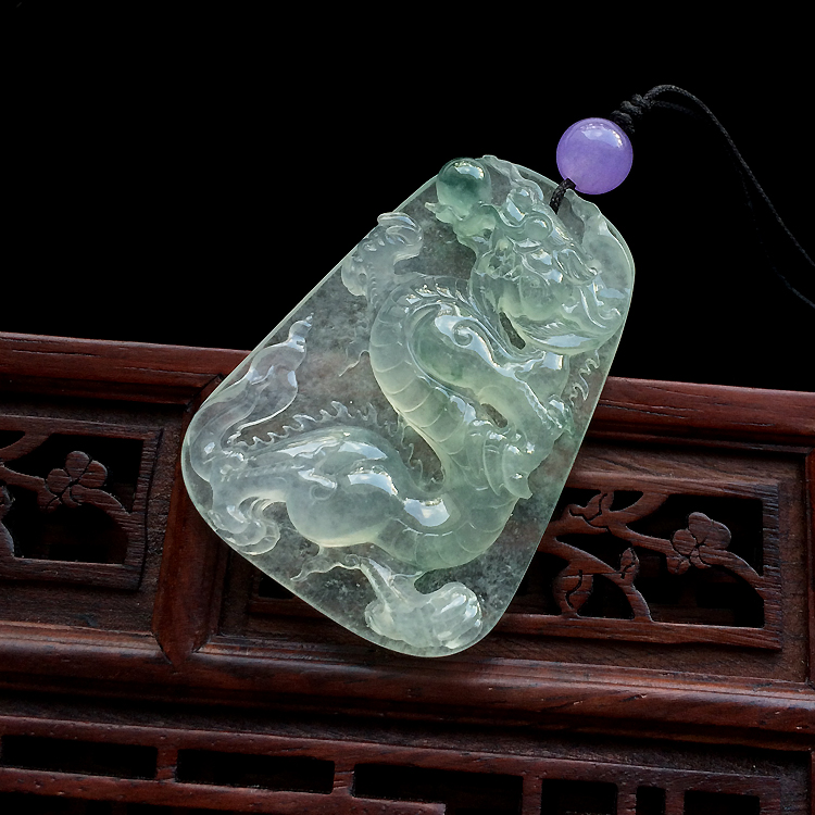 冰玻种飘花龙牌挂件