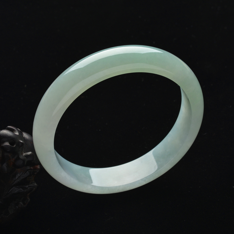 (超值推荐)糯冰种晴水手镯(64.1mm)