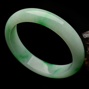 （超值推荐）糯冰种飘翠手镯（58.5mm）
