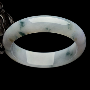 糯冰种飘花手镯(58mm)