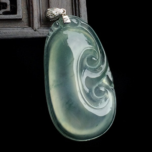 冰种略飘花如意挂件