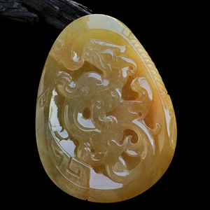 糯冰种褐黄翡仿古龙凤牌挂件