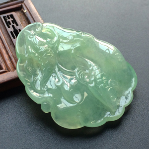 (超值推荐)冰种晴水连年有余挂件