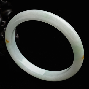 (超值推荐)糯冰种淡晴水略飘黄翡手镯(55.7mm)