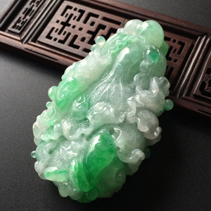 (超值推荐)糯冰种飘翠白菜挂件/手玩件