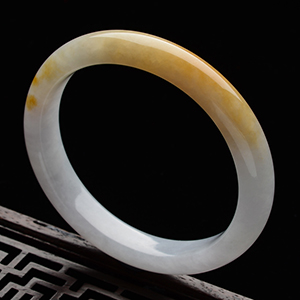 (超值推荐)糯冰种黄翡贵妃镯(52.3mm-47mm)