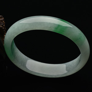 （超值推荐）糯冰种飘翠贵妃镯（55mm-48.2mm）