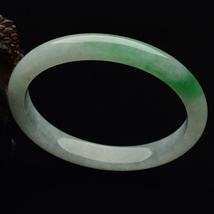 （超值推荐）糯冰种飘翠贵妃镯（52.6mm-46.7mm）