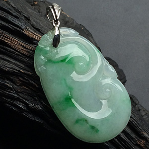 （超值推荐）糯冰种飘翠如意挂件