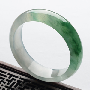(超值推荐)冰种飘阳绿手镯(58.2mm)