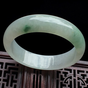 糯冰种飘花手镯（57.8mm）