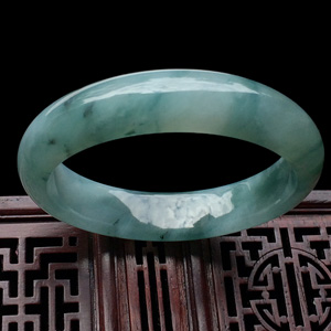 （超值推荐）糯冰种飘花手镯（55mm）