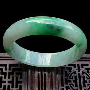 糯冰种飘翠手镯（58.3mm）