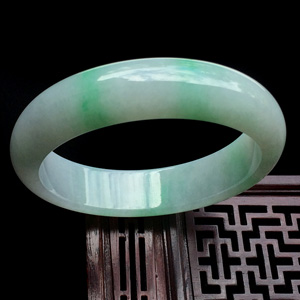 糯冰种飘翠手镯（58mm）