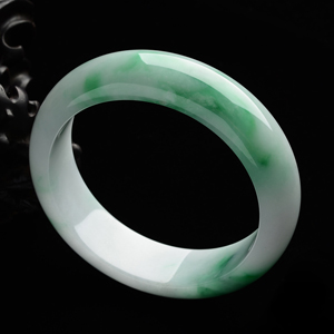 (超值推荐)糯冰种飘翠手镯(57.8mm)