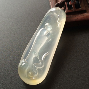 (超值推荐)冰玻种淡黄翡略飘花悟道挂件