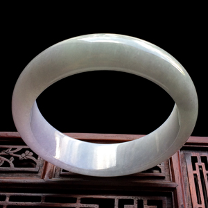 糯冰种晴水紫罗兰手镯（60.8mm）